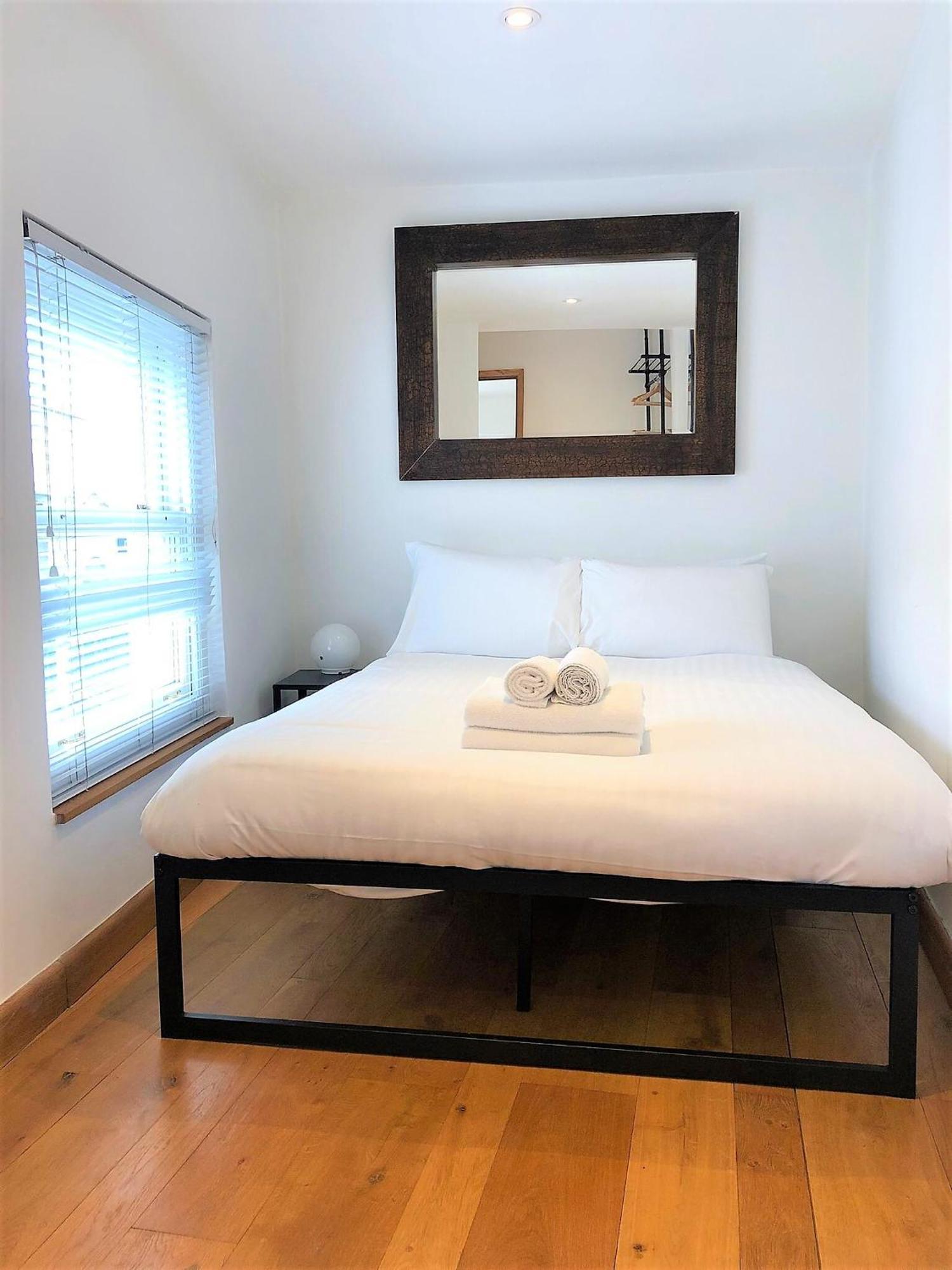 Prime Location! Detached Clifton Home With Parking Bristol Exteriör bild